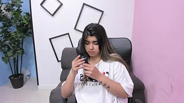 NahomiConnor  online show from 03-07-26, 03:14