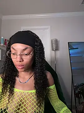 butterflybootyy online show from 04-24-26, 01:52