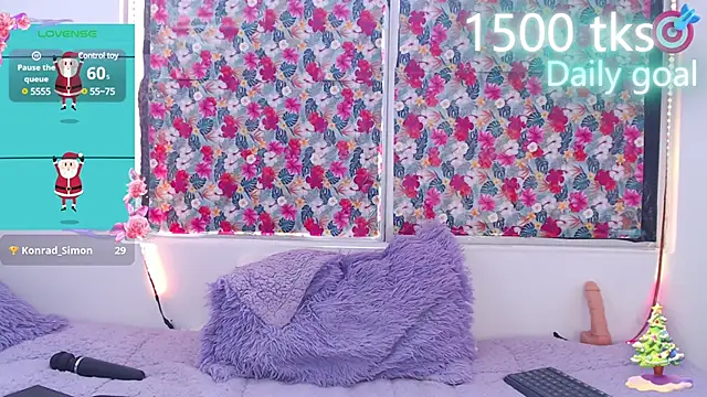 Snapshot of -Gwen- chatting on 01-04-25, 10:13 -Gwen- online show from 01-04-25, 10:13