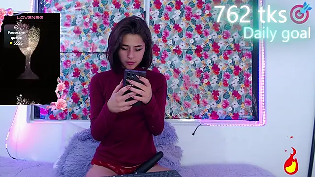 Snapshot of -Gwen- chatting on 01-17-25, 05:11 -Gwen- online show from 01-17-25, 05:11