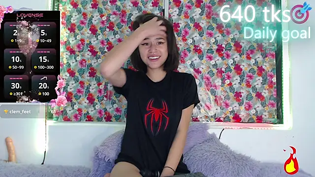 Snapshot of -Gwen- chatting on 01-22-25, 08:18 -Gwen- online show from 01-22-25, 08:18