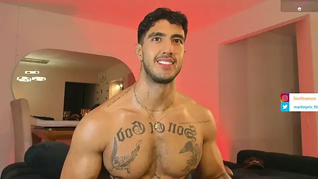 JACOB MARTINS online show from 01-13-25, 03:34