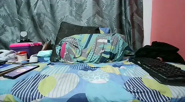 Snapshot of Elizabeth68 chatting on 02-04-25, 01:23 Elizabeth68 online show from 02-04-25, 01:23