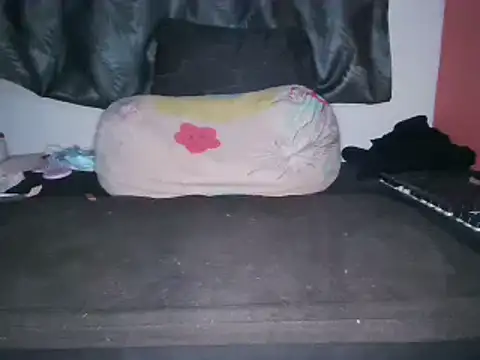 Snapshot of Elizabeth68 chatting on 03-11-25, 11:04 Elizabeth68 online show from 03-11-25, 11:04