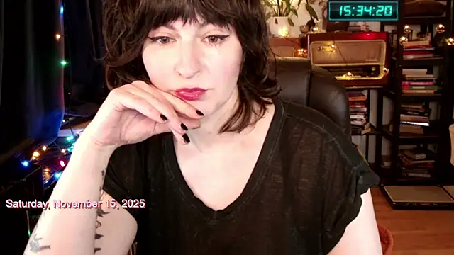 Snapshot of 404girlnotfound chatting on 11-15-25, 02:35 404girlnotfound online show from 11-15-25, 02:35