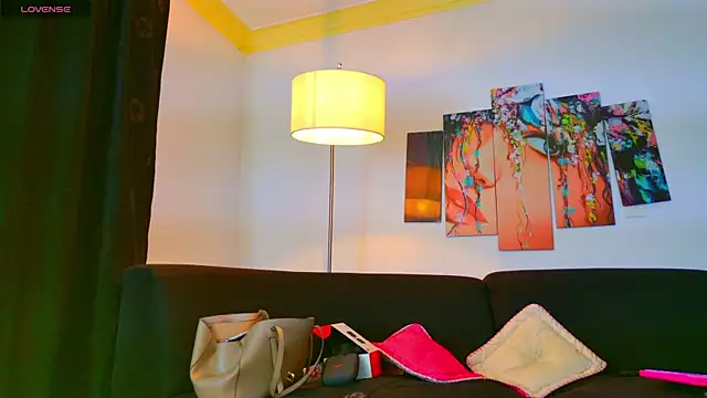 Lizzymontanaa online show from 02-15-25, 12:04