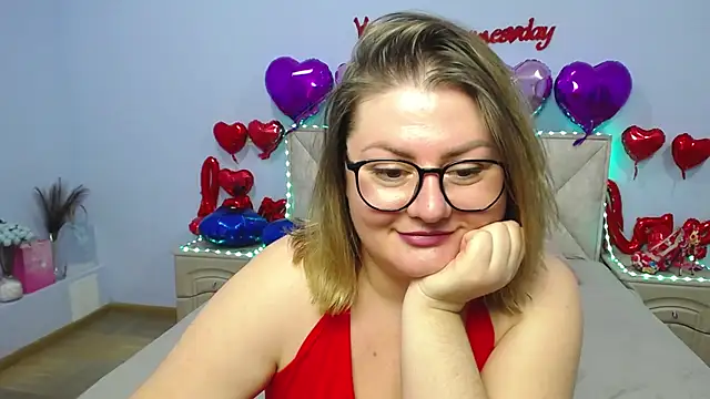 Snapshot of ZannaDreil chatting on 02-17-25, 05:36 ZannaDreil online show from 02-17-25, 05:36