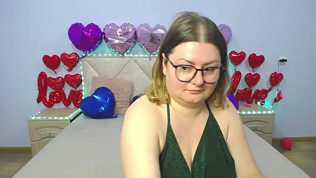 Snapshot of ZannaDreil chatting on 02-23-25, 04:17 ZannaDreil online show from 02-23-25, 04:17