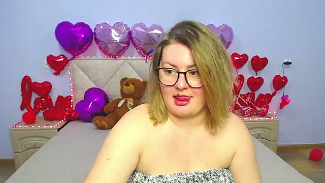 Snapshot of ZannaDreil chatting on 02-28-25, 02:20 ZannaDreil online show from 02-28-25, 02:20