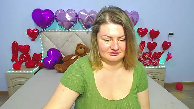 Snapshot of ZannaDreil chatting on 02-28-25, 05:26 ZannaDreil online show from 02-28-25, 05:26