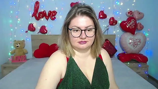 Snapshot of ZannaDreil chatting on 02-28-25, 07:14 ZannaDreil online show from 02-28-25, 07:14