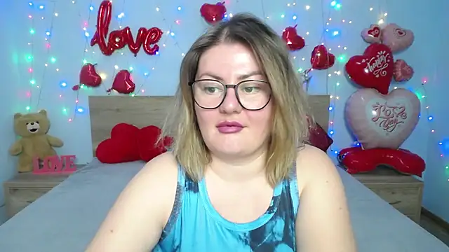 Snapshot of ZannaDreil chatting on 03-01-25, 01:22 ZannaDreil online show from 03-01-25, 01:22