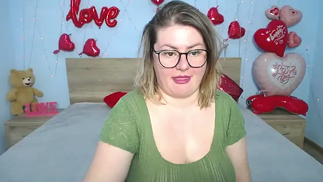 Snapshot of ZannaDreil chatting on 03-02-25, 06:27 ZannaDreil online show from 03-02-25, 06:27