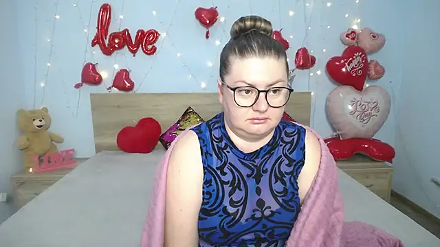 Snapshot of ZannaDreil chatting on 03-05-25, 10:21 ZannaDreil online show from 03-05-25, 10:21