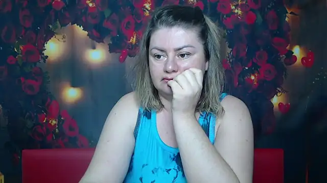 Snapshot of ZannaDreil chatting on 03-08-25, 11:28 ZannaDreil online show from 03-08-25, 11:28