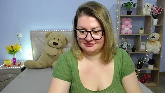 Snapshot of ZannaDreil chatting on 03-13-25, 04:38 ZannaDreil online show from 03-13-25, 04:38