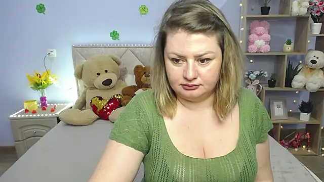 Snapshot of ZannaDreil chatting on 03-14-25, 01:24 ZannaDreil online show from 03-14-25, 01:24