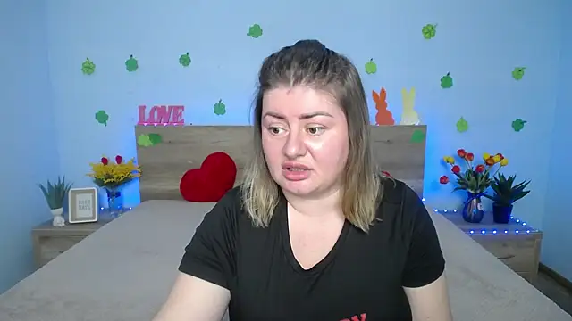 Snapshot of ZannaDreil chatting on 03-20-25, 07:35 ZannaDreil online show from 03-20-25, 07:35