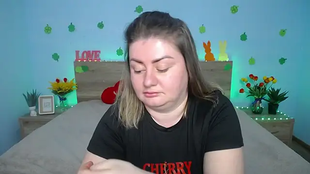 Snapshot of ZannaDreil chatting on 03-20-25, 10:40 ZannaDreil online show from 03-20-25, 10:40