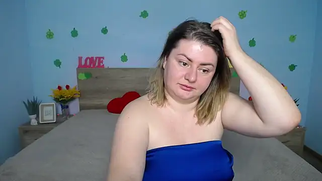 Snapshot of ZannaDreil chatting on 03-21-25, 04:49 ZannaDreil online show from 03-21-25, 04:49