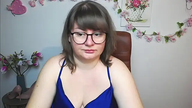 Snapshot of ZannaDreil chatting on 09-13-25, 06:08 ZannaDreil online show from 09-13-25, 06:08