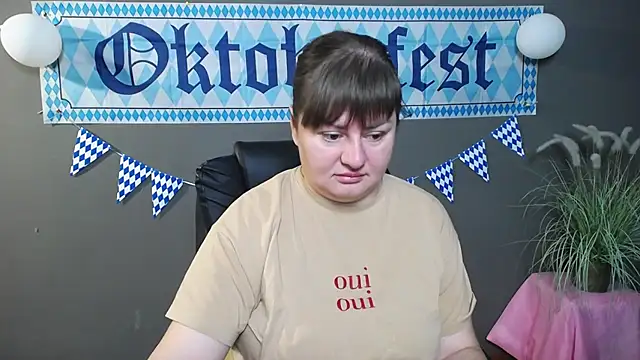 Snapshot of ZannaDreil chatting on 10-08-25, 06:16 ZannaDreil online show from 10-08-25, 06:16