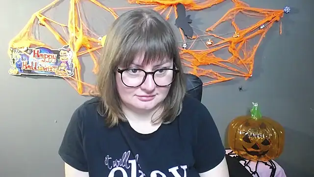 Snapshot of ZannaDreil chatting on 10-14-25, 06:20 ZannaDreil online show from 10-14-25, 06:20