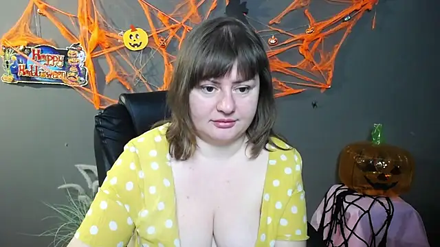 Snapshot of ZannaDreil chatting on 10-26-25, 07:20 ZannaDreil online show from 10-26-25, 07:20