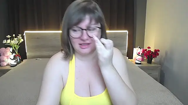 Snapshot of ZannaDreil chatting on 11-19-25, 07:14 ZannaDreil online show from 11-19-25, 07:14