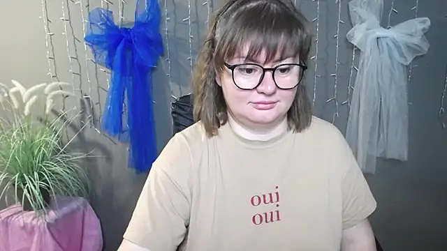 Snapshot of ZannaDreil chatting on 11-29-25, 06:55 ZannaDreil online show from 11-29-25, 06:55