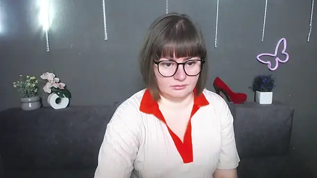 Snapshot of ZannaDreil chatting on 04-29-26, 06:14 ZannaDreil online show from 04-29-26, 06:14