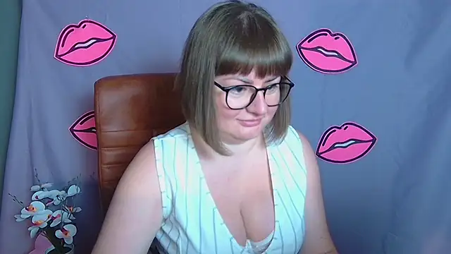 Snapshot of ZannaDreil chatting on 07-17-26, 06:46 ZannaDreil online show from 07-17-26, 06:46