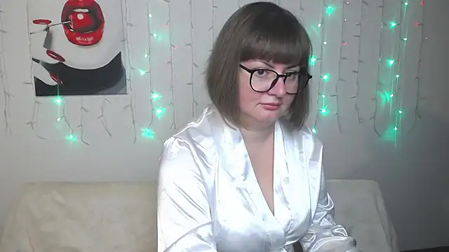 Snapshot of ZannaDreil chatting on 07-27-26, 06:37 ZannaDreil online show from 07-27-26, 06:37