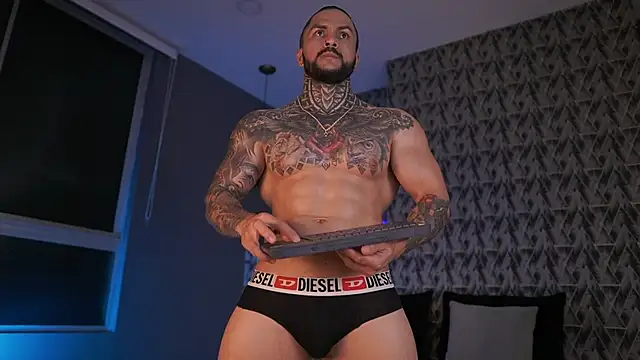 Snapshot of mariano_costa chatting on 03-16-25, 12:45 mariano costa online show from 03-16-25, 12:45