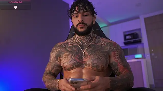 Snapshot of mariano_costa chatting on 09-24-25, 02:15 mariano costa online show from 09-24-25, 02:15