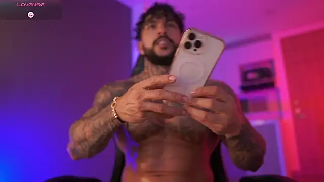 Snapshot of mariano_costa chatting on 10-06-25, 11:02 mariano costa online show from 10-06-25, 11:02