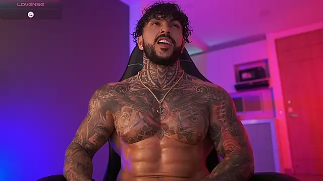 Snapshot of mariano_costa chatting on 10-18-25, 02:25 mariano costa online show from 10-18-25, 02:25