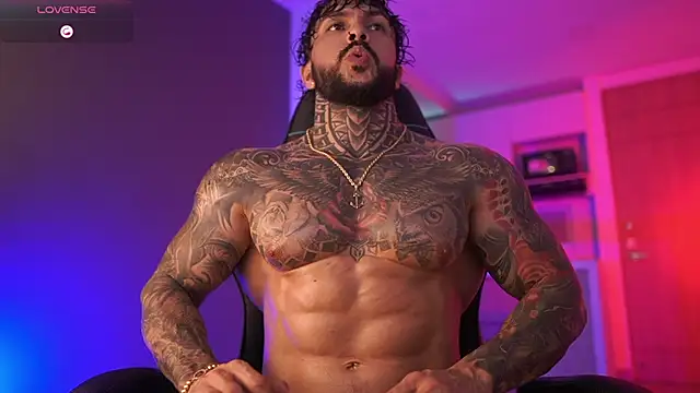 Snapshot of mariano_costa chatting on 10-31-25, 04:24 mariano costa online show from 10-31-25, 04:24