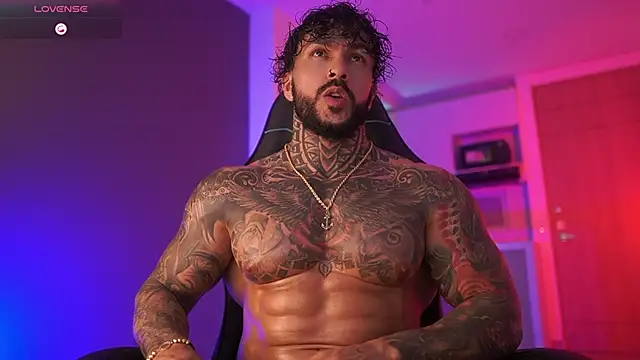 Snapshot of mariano_costa chatting on 11-15-25, 05:16 mariano costa online show from 11-15-25, 05:16