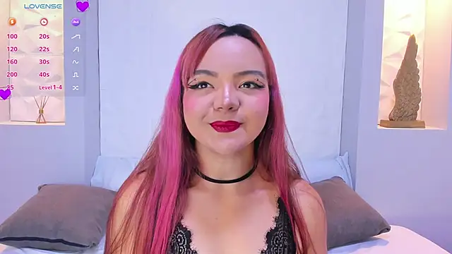 EmilyRouss  online show from 02-25-25, 07:03