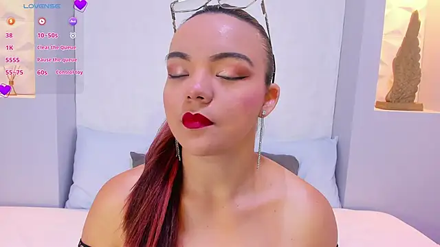 EmilyRouss  online show from 02-28-25, 07:14