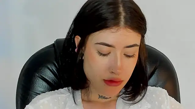 melody suarez online show from 01-22-25, 01:31