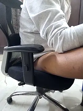 divyansh hyderabadi online show from 12-15-25, 05:06