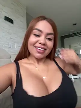 Snapshot of valeria2019hot chatting on 10-27-25, 11:47 valeria2019hot online show from 10-27-25, 11:47