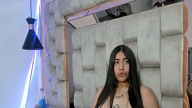Snapshot of Maralains chatting on 01-10-25, 04:54 Maralains online show from 01-10-25, 04:54