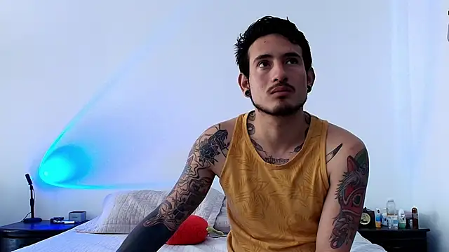 anika lowen02 online show from 01-15-25, 04:00