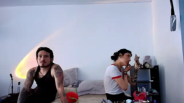 anika lowen02 online show from 02-04-25, 03:04