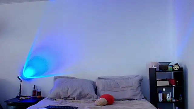 anika lowen02 online show from 02-25-25, 08:30