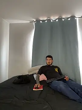 anika lowen02 online show from 10-17-25, 04:20