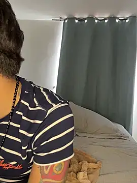 anika lowen02 online show from 10-31-25, 07:04